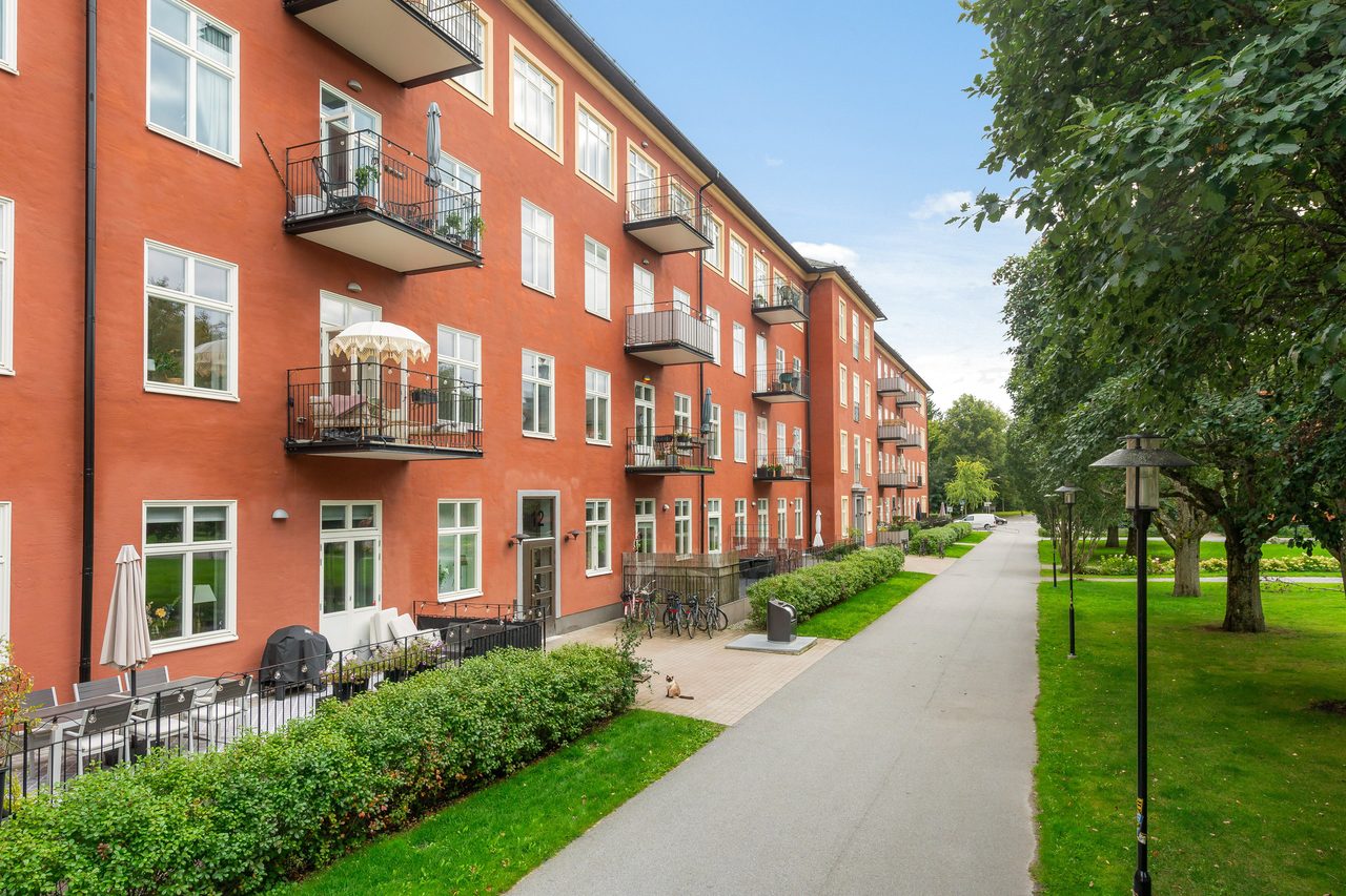 Follingbogatan 12