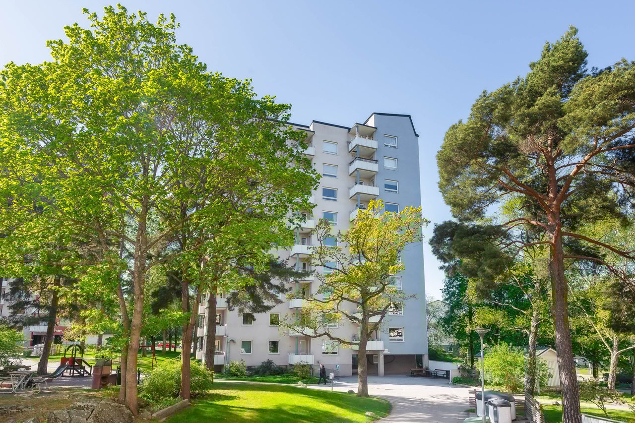 Björnsonsgatan 140. 7,5/9tr.