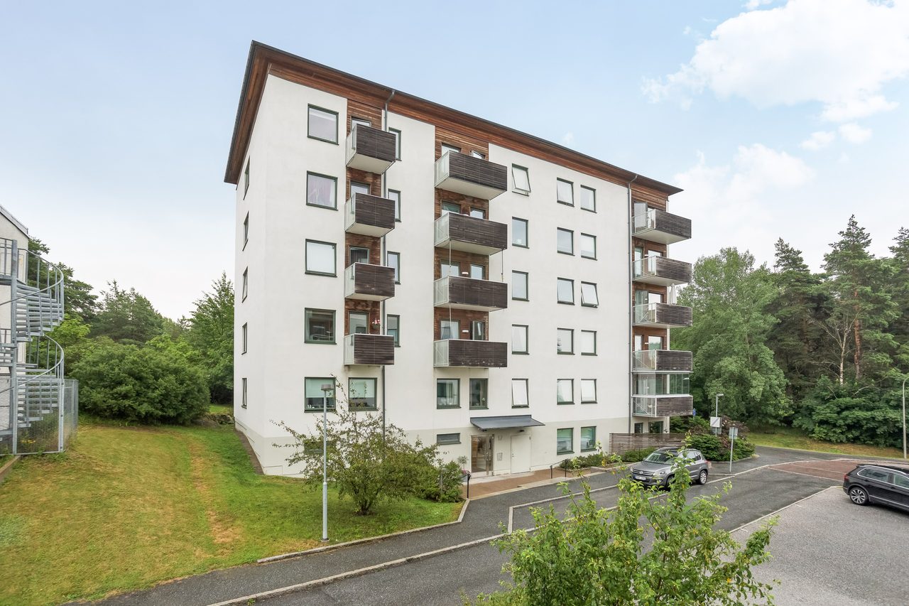 Björketorpsvägen 17. 4/6tr