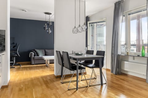 Dartanjangs gata 68, 5 tr.