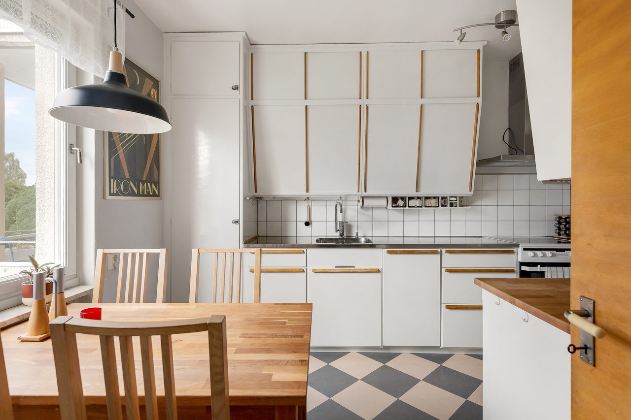 Björnsonsgatan 142. 3,5/9tr