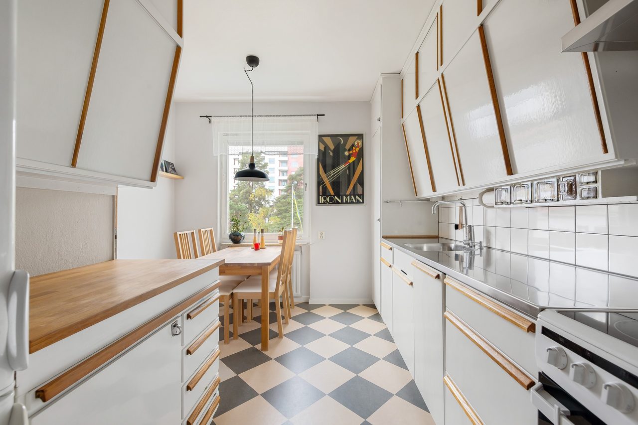 Björnsonsgatan 142. 3,5/9tr