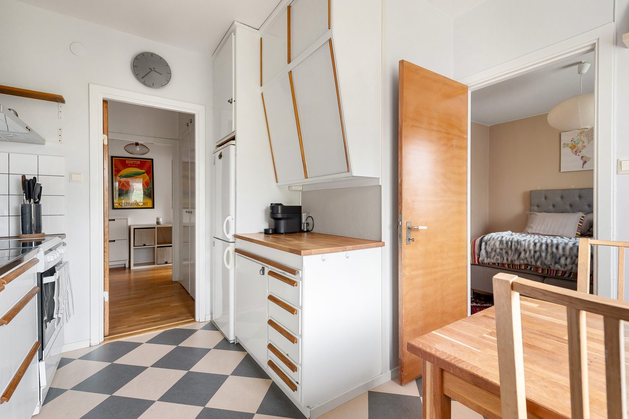 Björnsonsgatan 142. 3,5/9tr