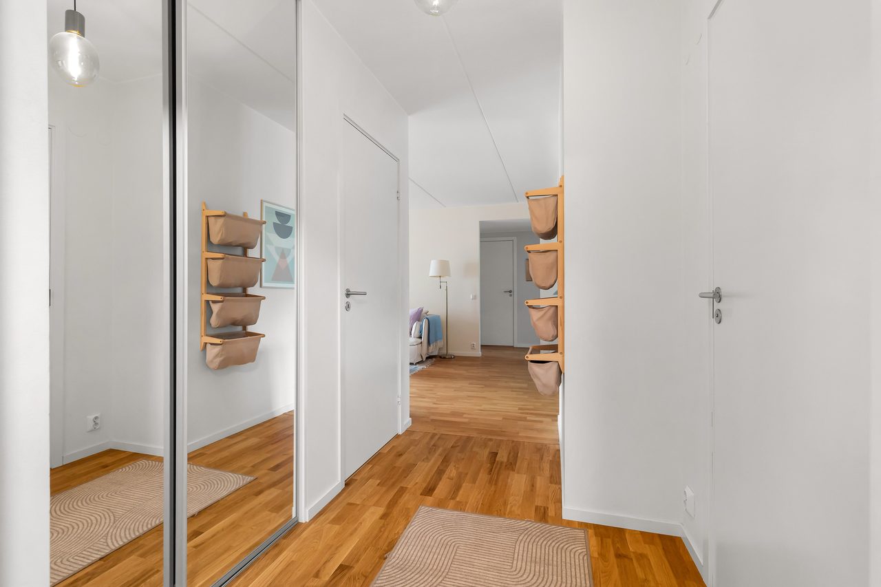 Tomtebobarnens Gata 7, 1 tr.