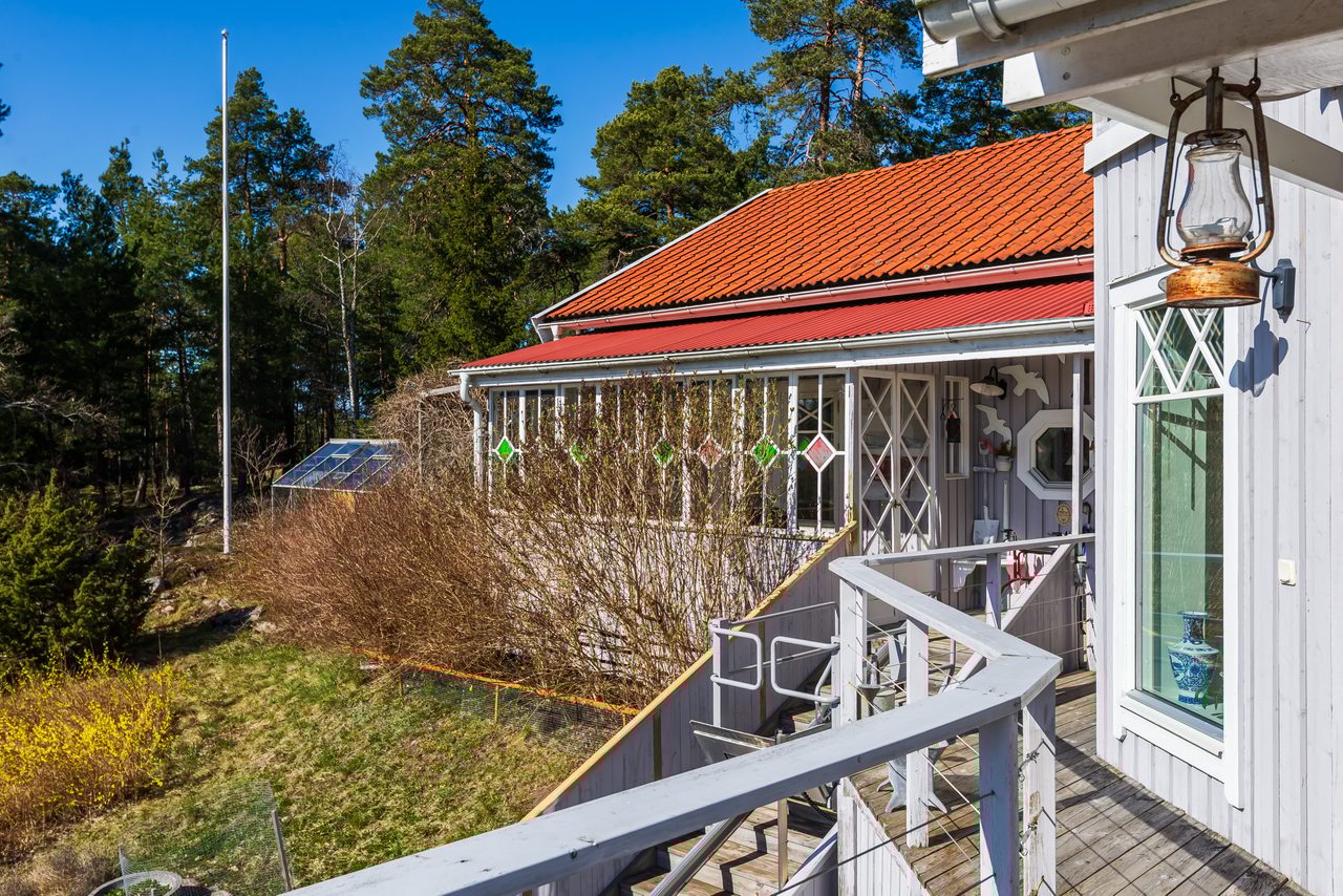 Karlsuddsvägen 15