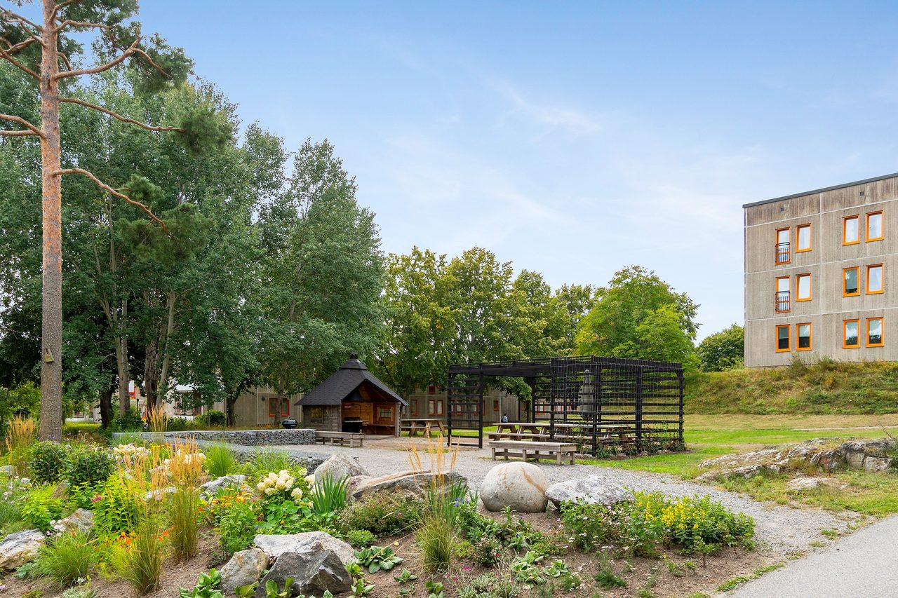 Ormingeringen 71, 2 tr