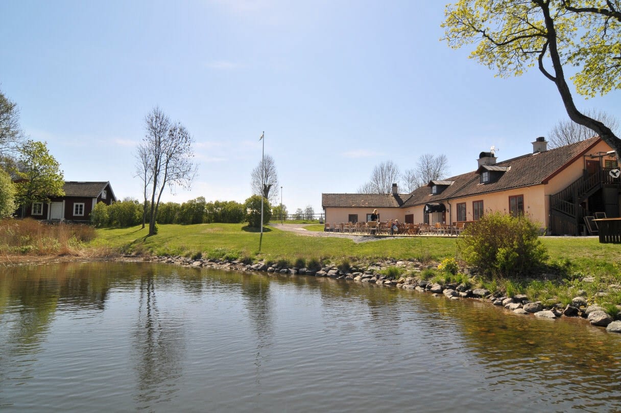 Restaurang Långa Raden i charmiga Velamsund