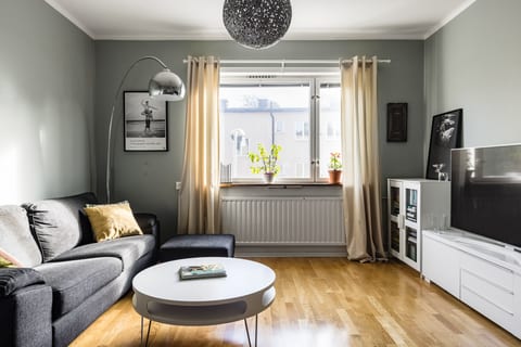 Cedergrensvägen 56, 2 tr