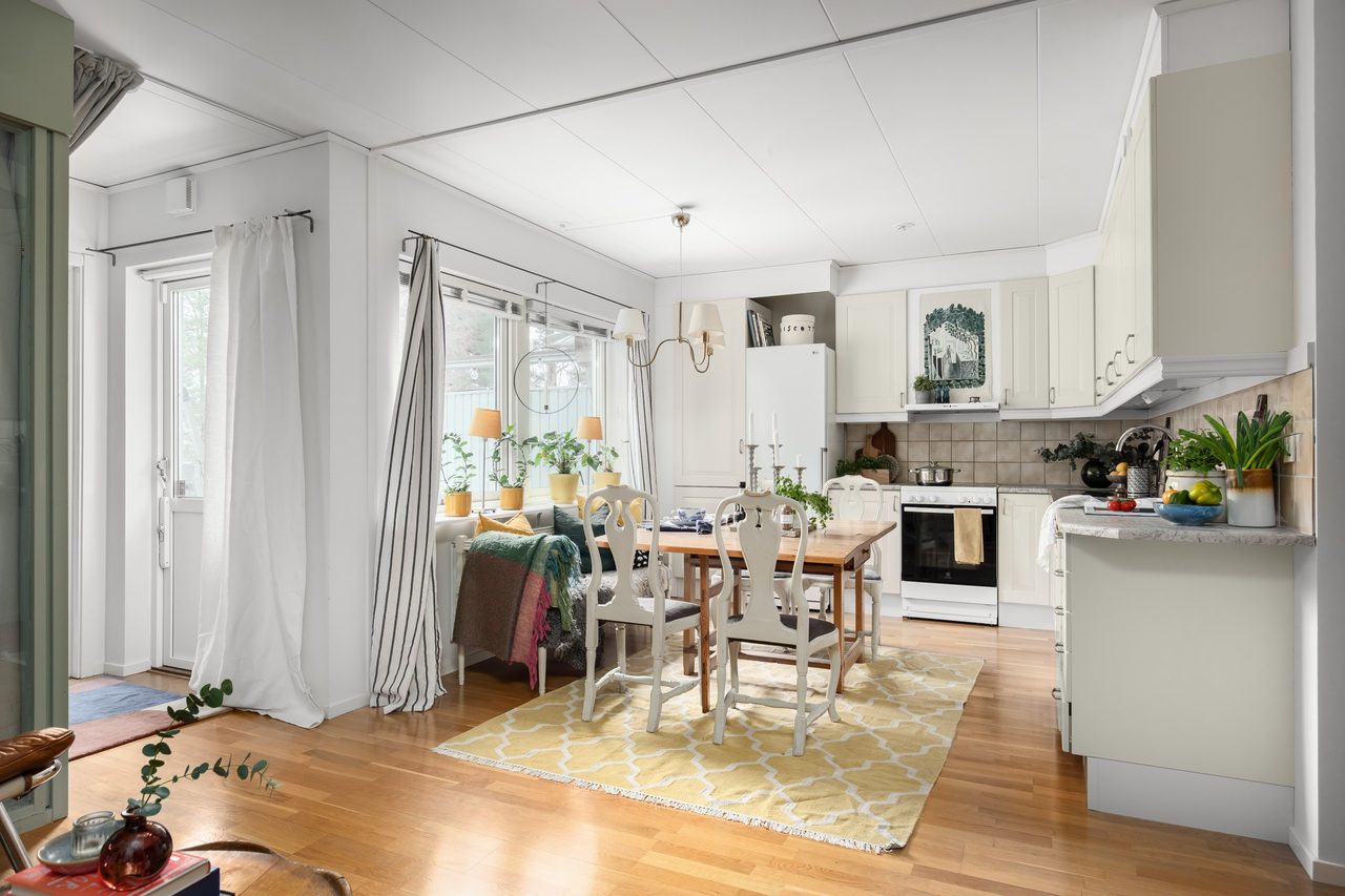 Lilla sällskapets väg 13B