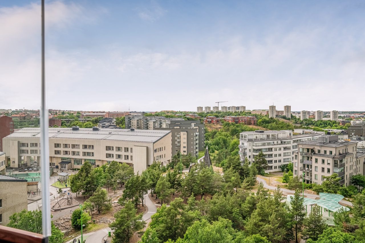 Årstaskogs väg 9B, 13 tr!