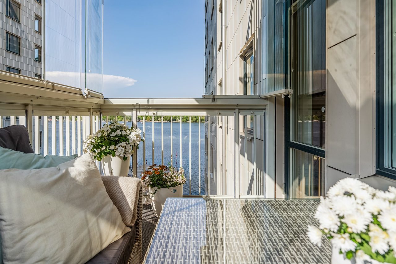 Önologgatan 2, 3 tr!