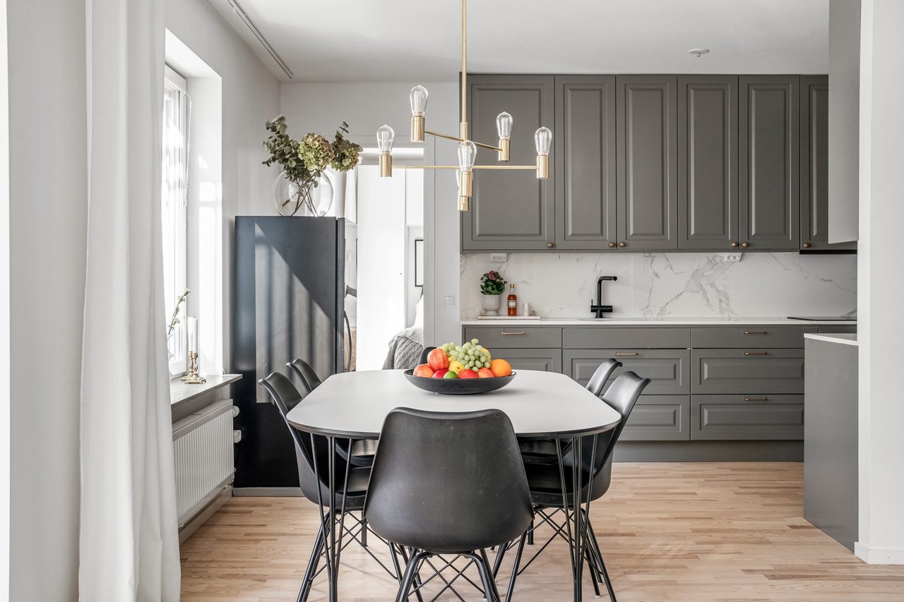 Önologgatan 2, 3 tr!