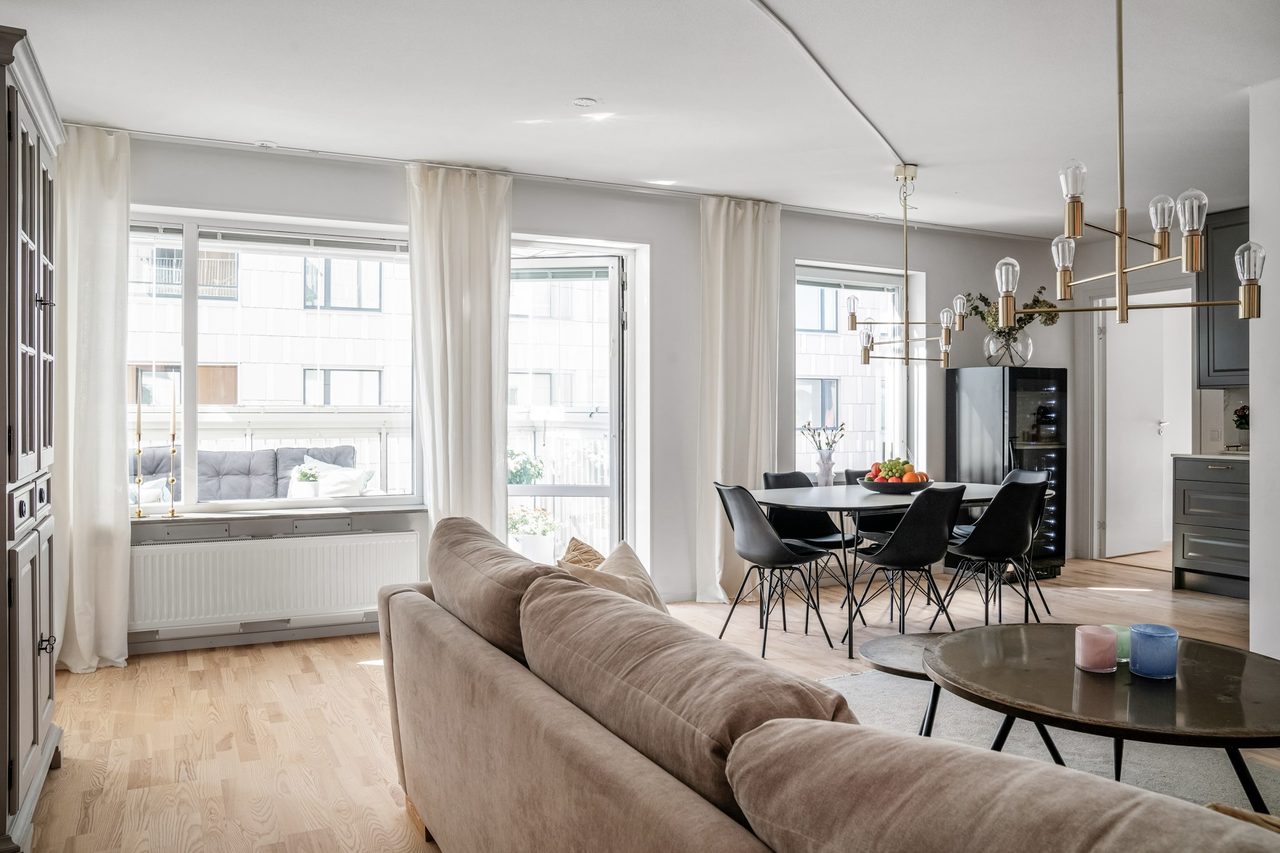 Önologgatan 2, 3 tr!