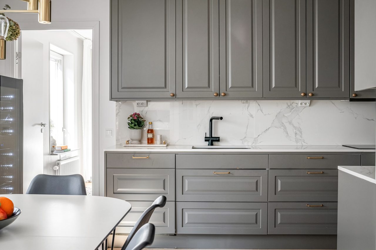 Önologgatan 2, 3 tr!