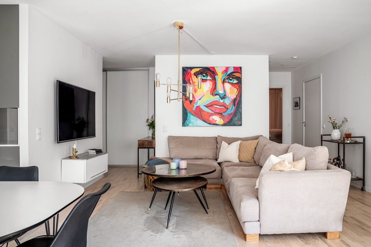 Önologgatan 2, 3 tr!