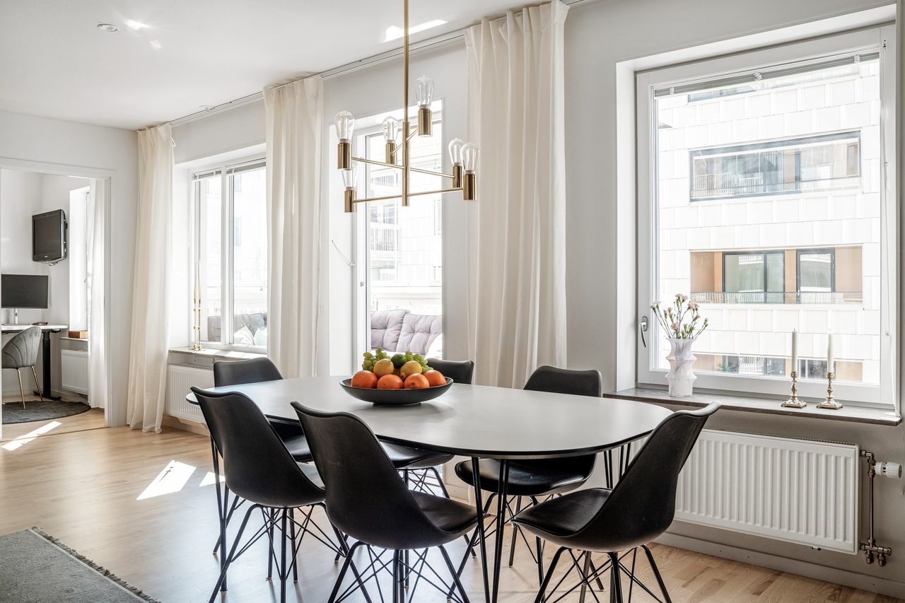 Önologgatan 2, 3 tr!