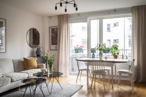 Tellusborgsvägen 90, vån 2