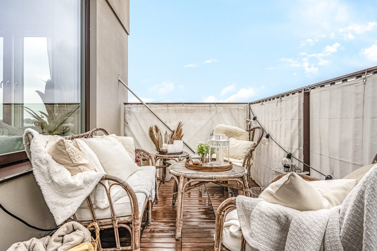 Årstaskogs väg 7A, högst upp!