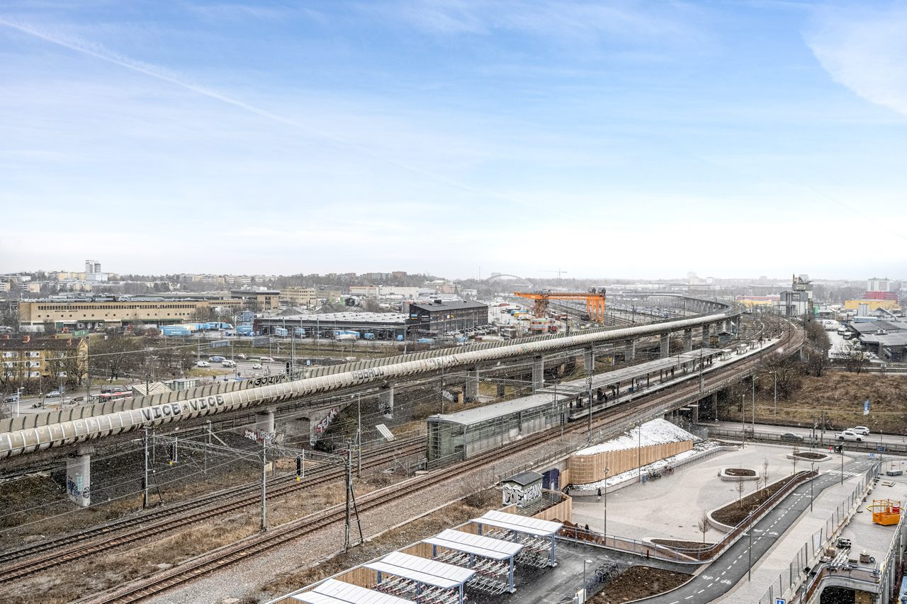 Årstaskogs väg 7A, högst upp!