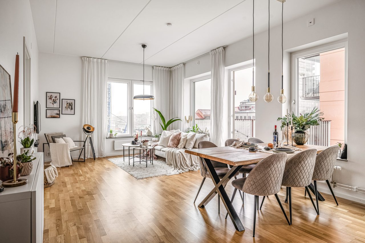 Årstaskogs väg 7A, högst upp!