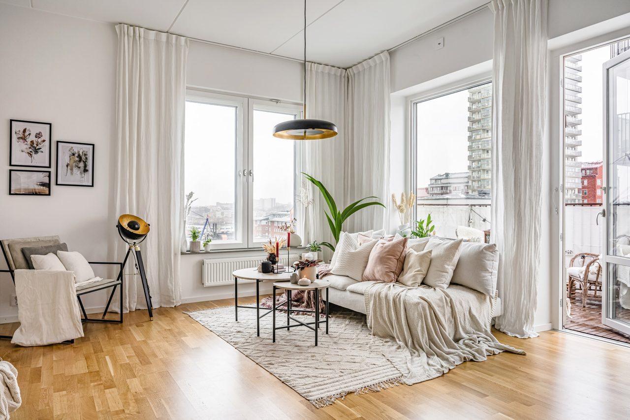 Årstaskogs väg 7A, högst upp!