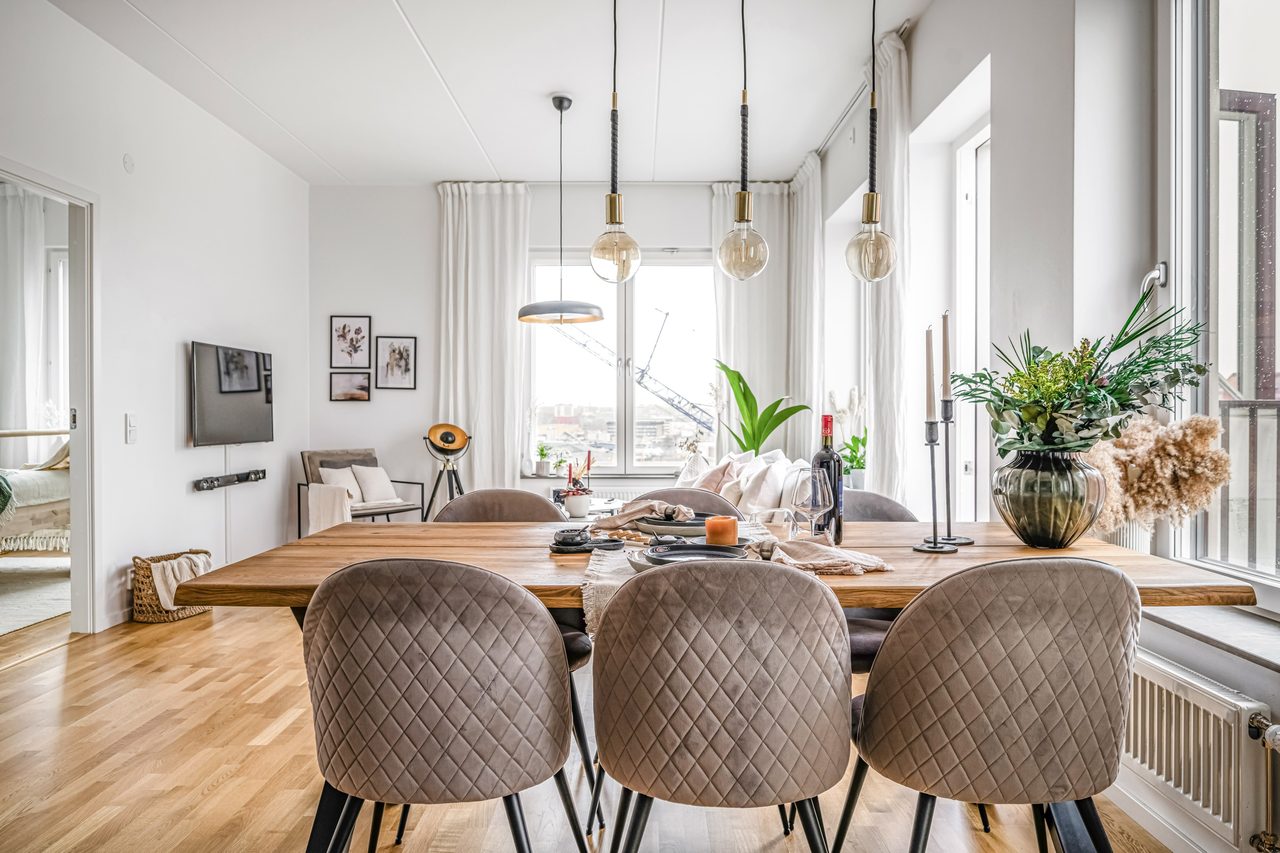 Årstaskogs väg 7A, högst upp!