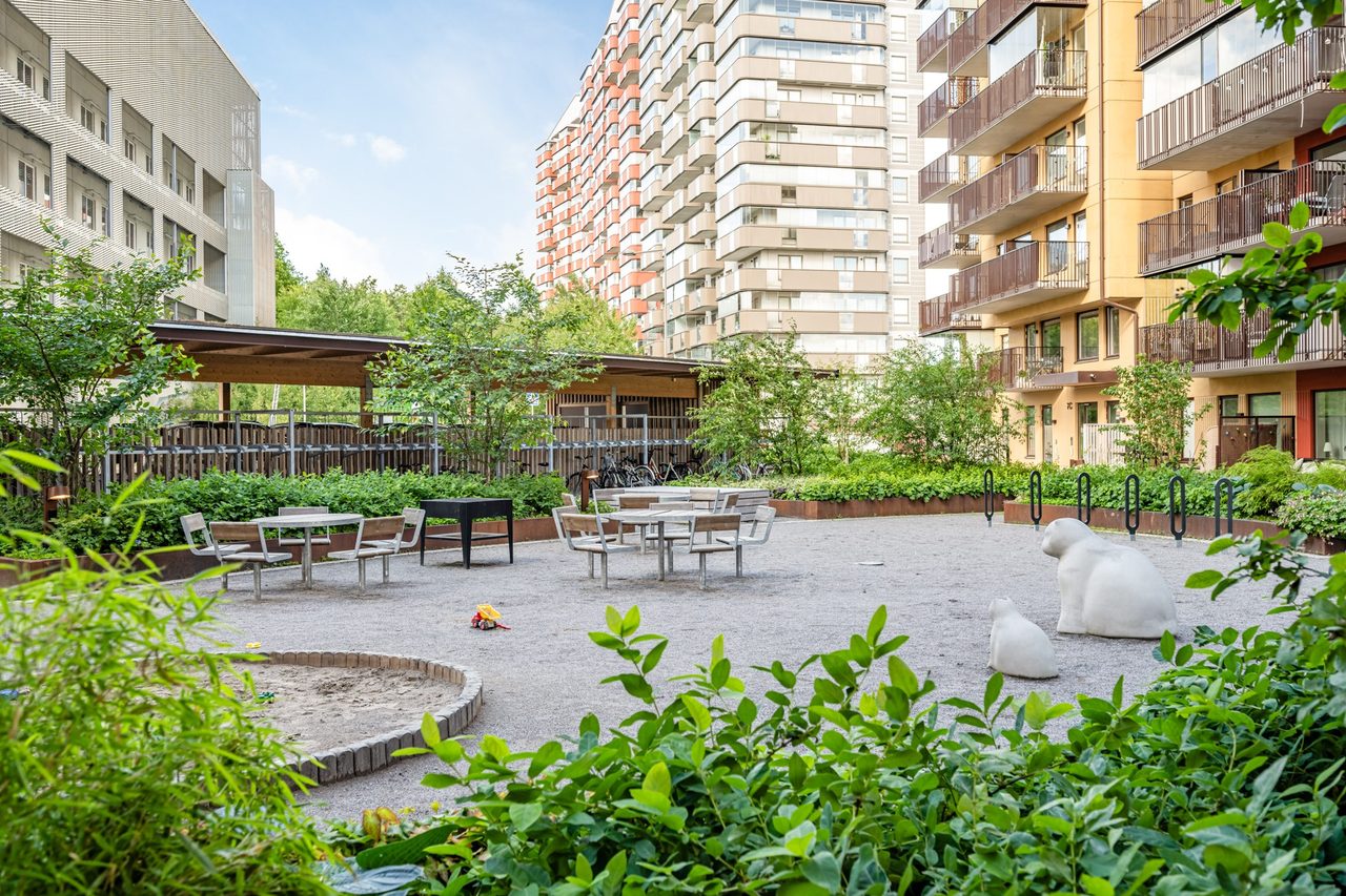 Årstaskogs väg 7A, högst upp!