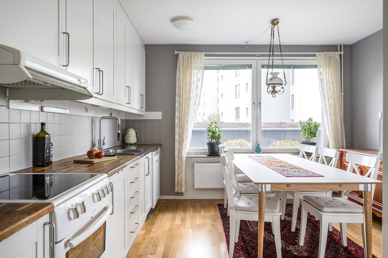 Aron lindgrens väg 2