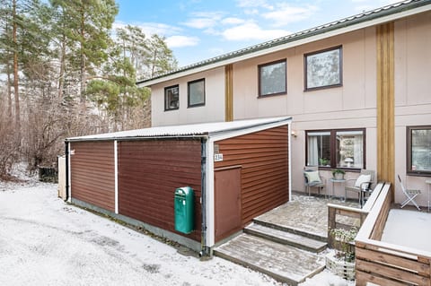 Skattegårdsvägen 234