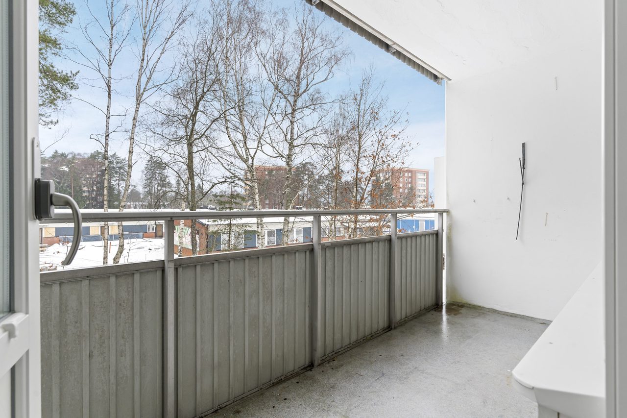 Utsikt mot förskolan intill.