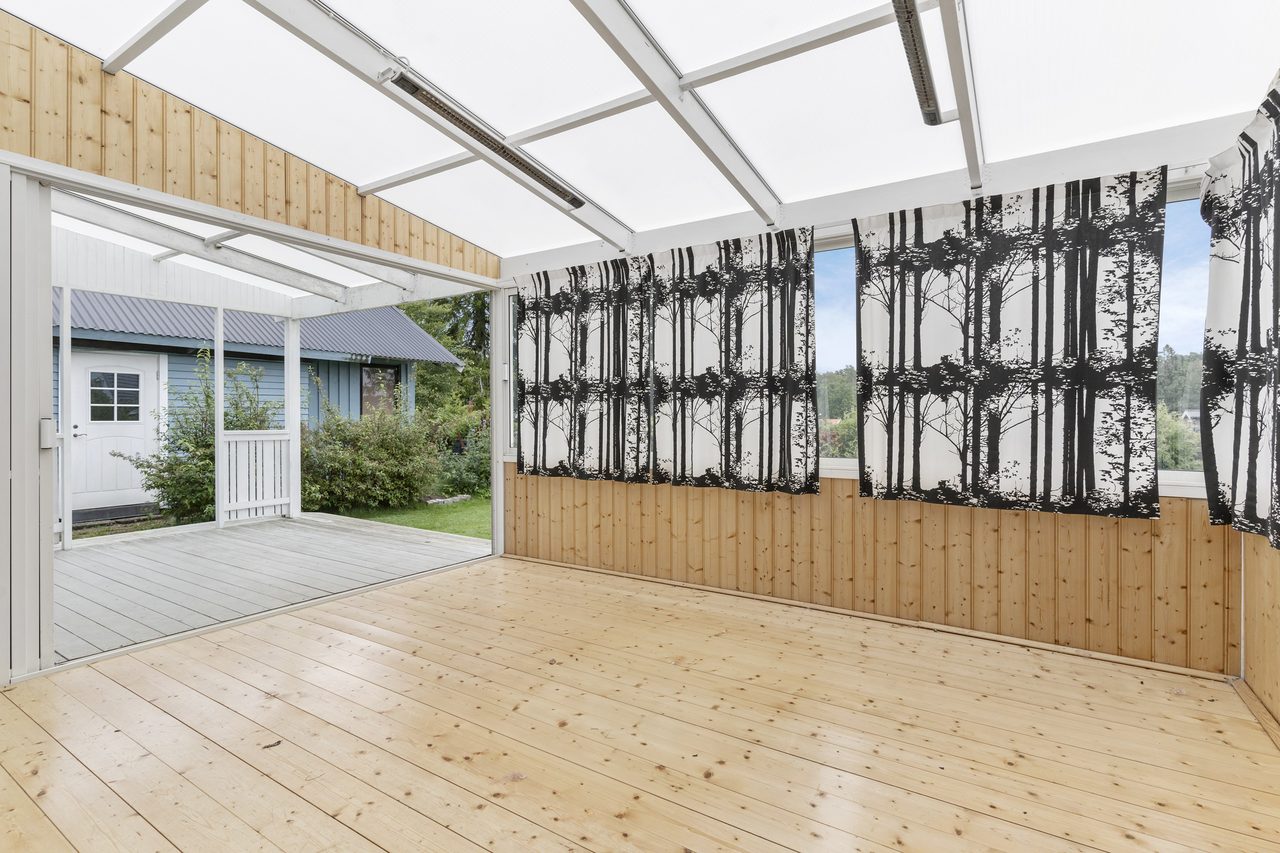 Här får hela familjen plats för kalas!