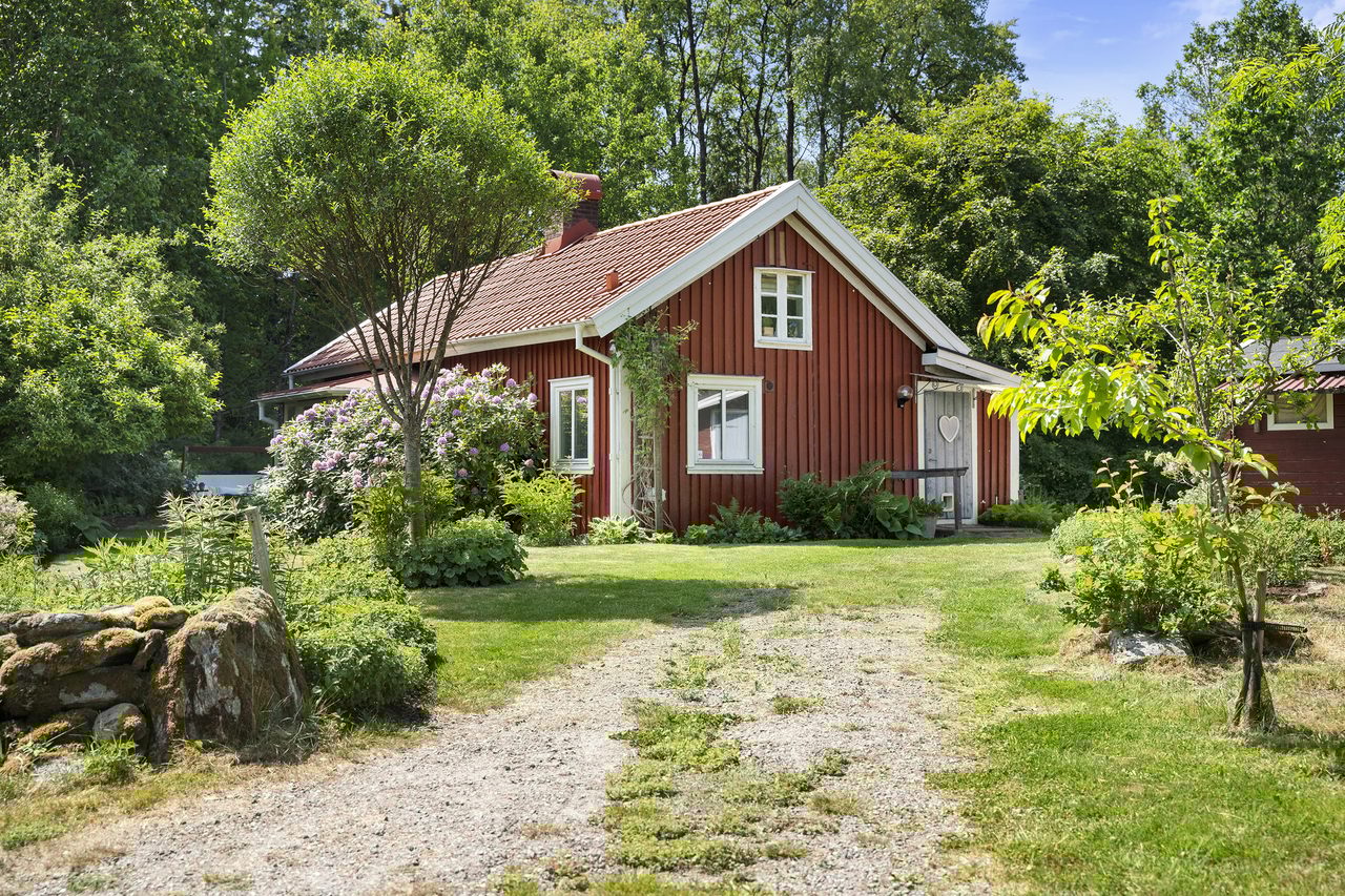 Varmt välkomna till Solberga Ryra 21 byggt 1888!