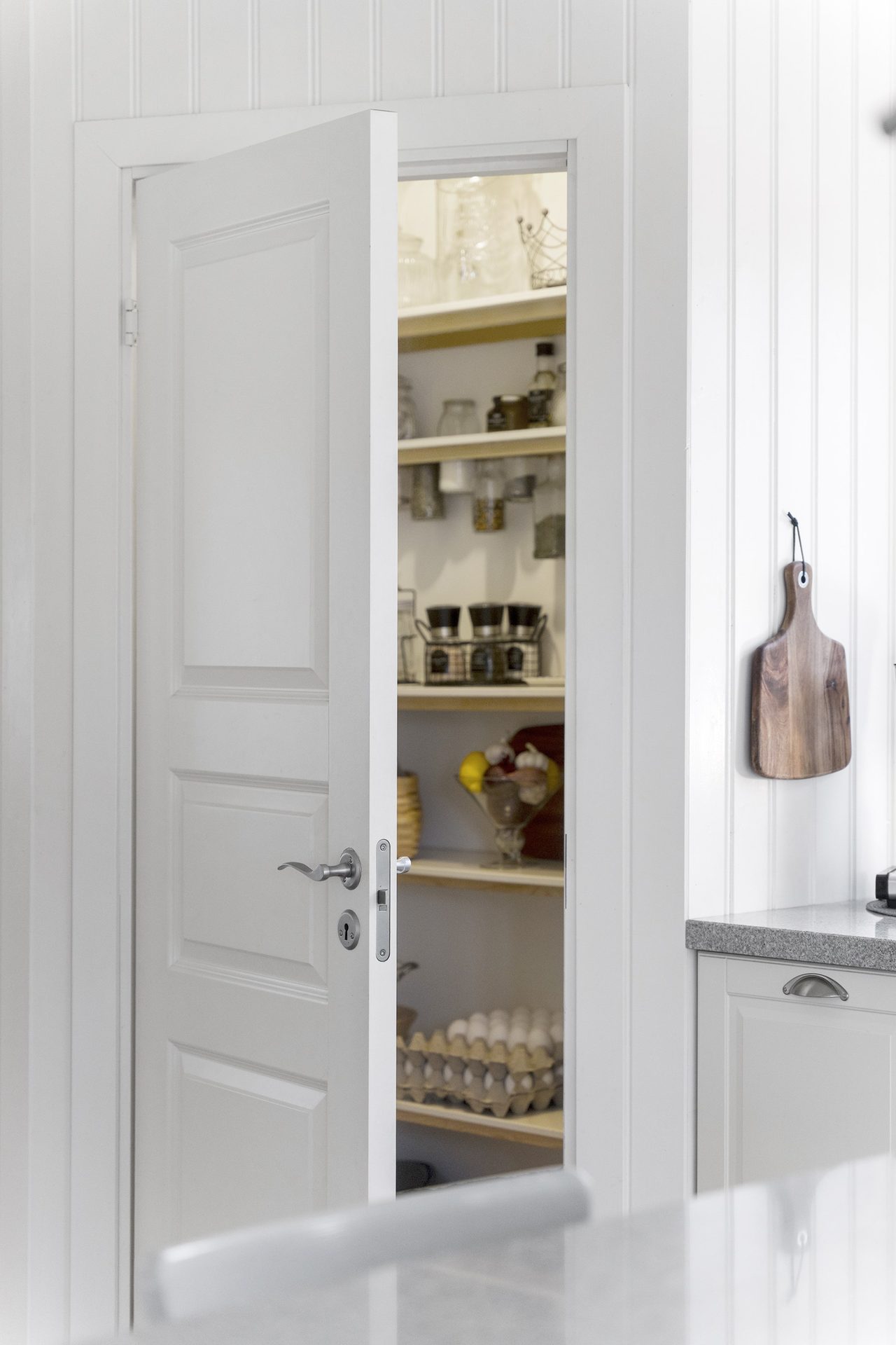 Skafferi för praktik förvaring i köket!