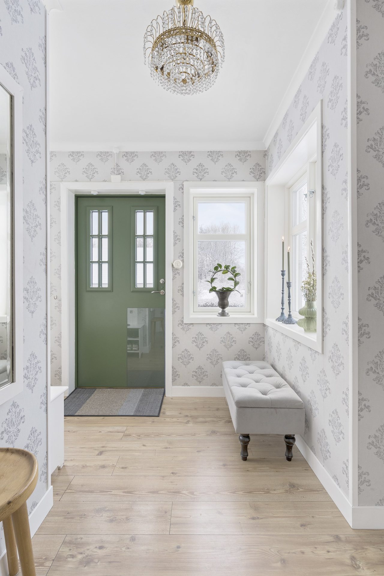 Välvårdad fastighet med en härlig charm genomgående.