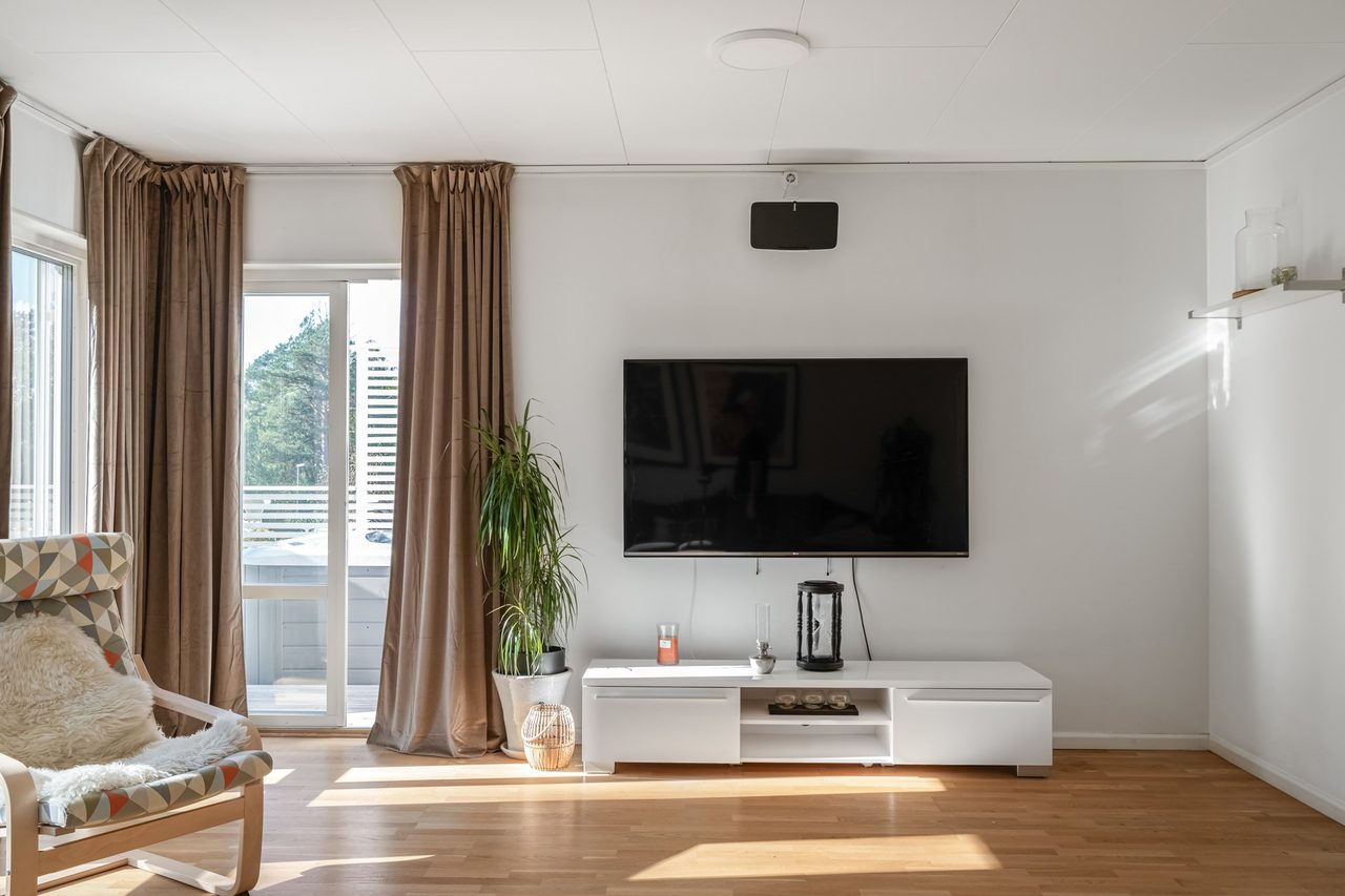 Sormenvägen 9