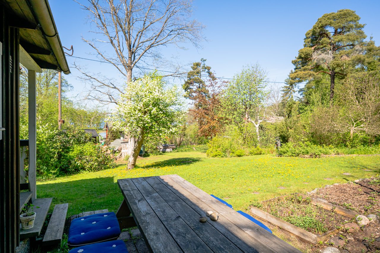 Ljusterö huvuds väg 43