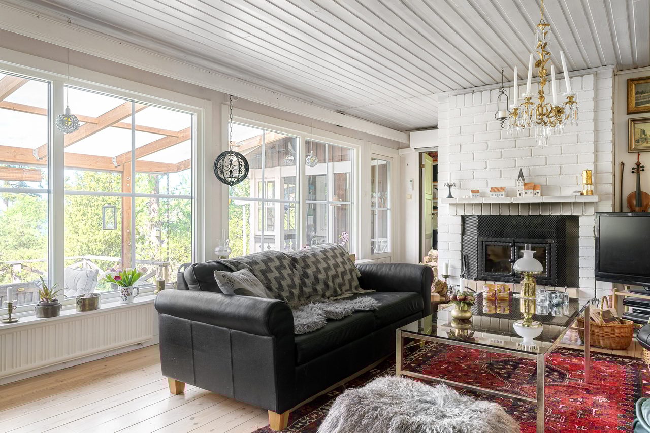 Ljusterö huvuds väg 43