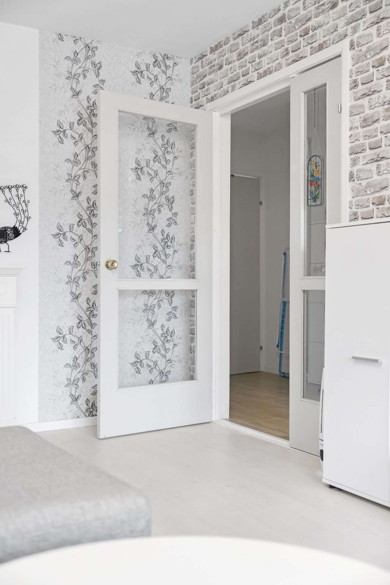 Vacker dörr till vardagsrummet