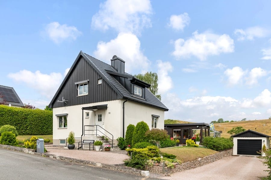 Norra Solhällevägen 16