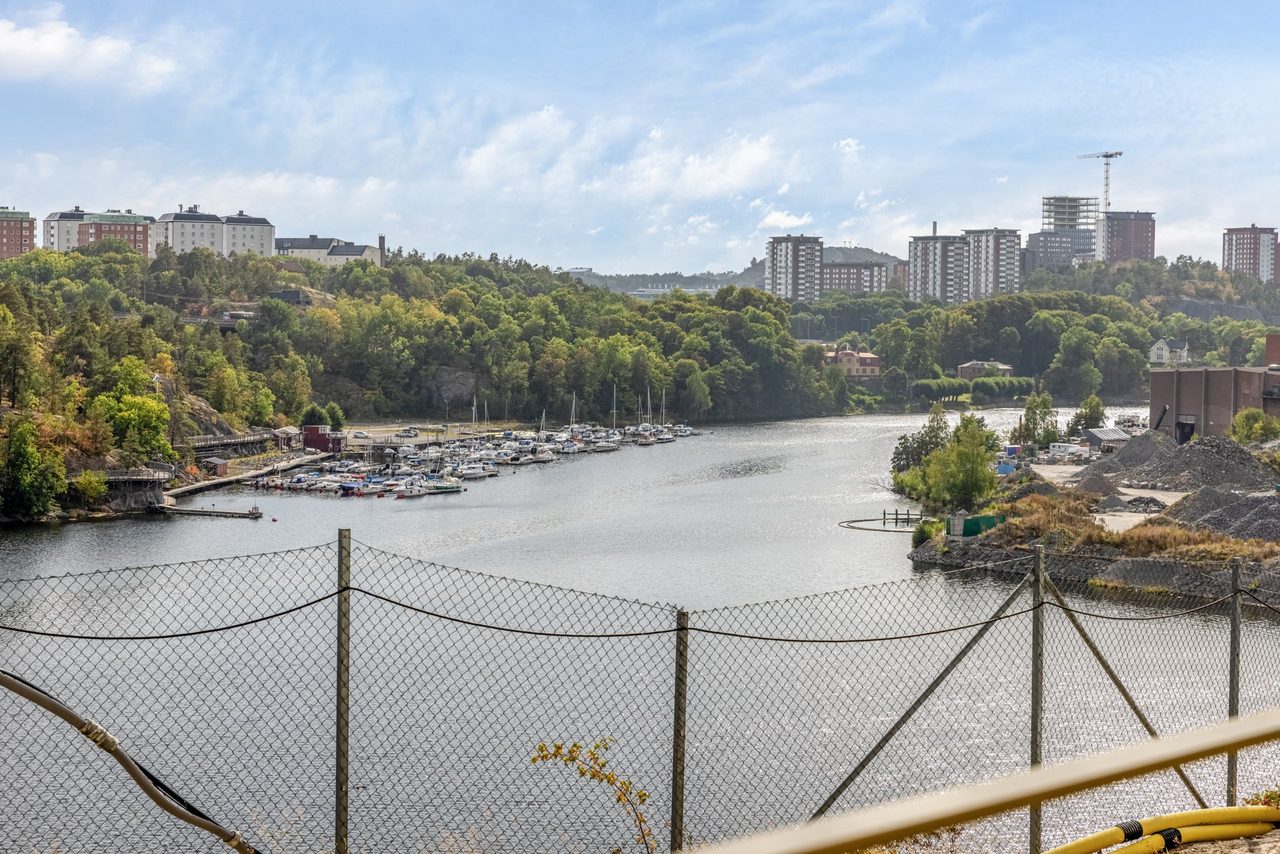 Kvarnholmsvägen 102