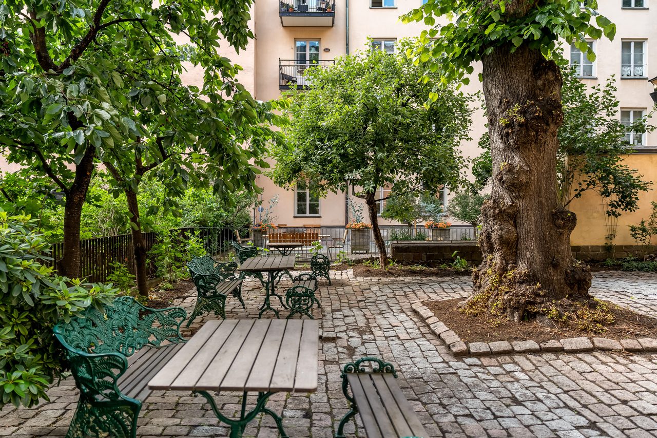 Brahegatan 33