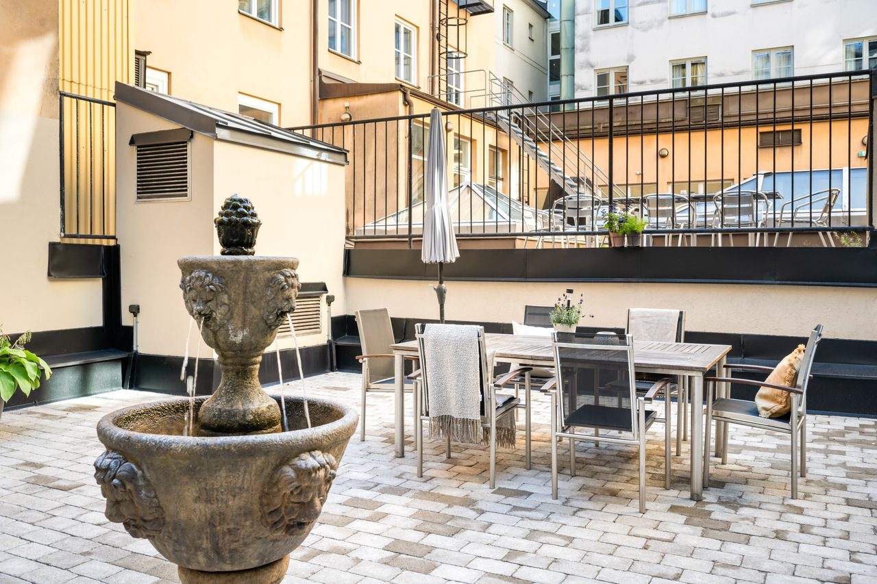 Klara norra kyrkogata 15