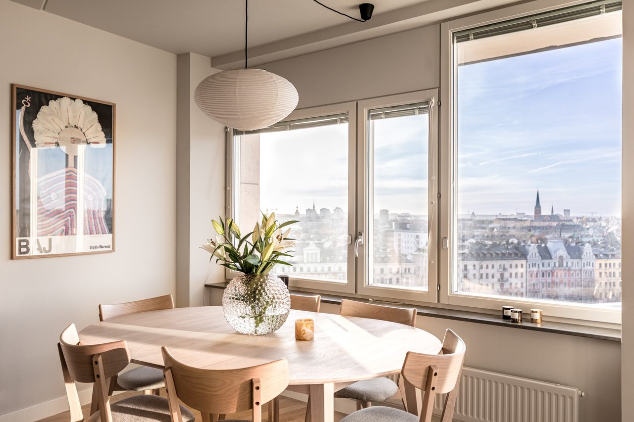 Löjtnantsgatan 3, 13 trappor!