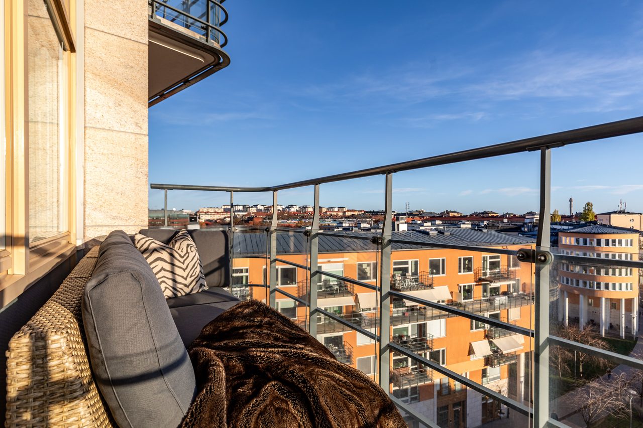 Löjtnantsgatan 3, 7 trappor!