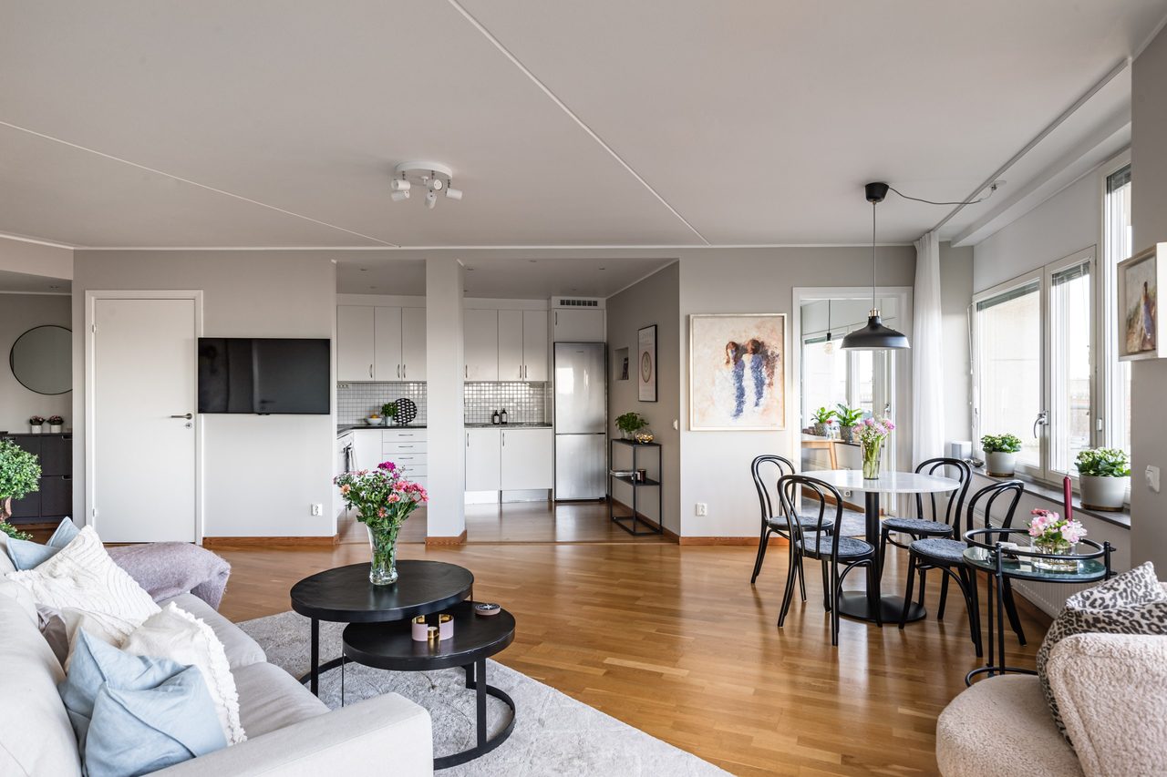 Löjtnantsgatan 3, 7 trappor!