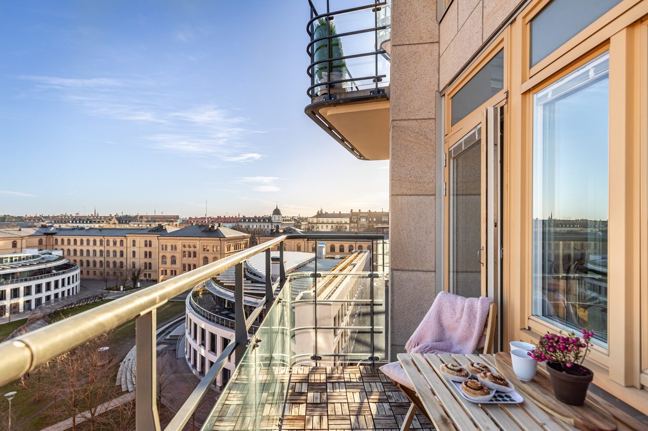 Löjtnantsgatan 3, 7 trappor!