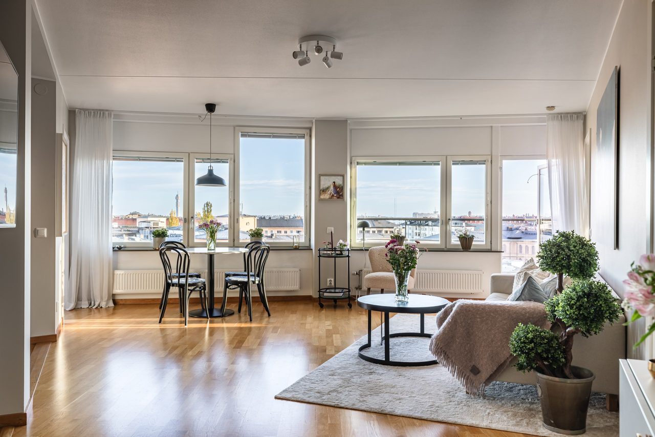 Löjtnantsgatan 3, 7 trappor!