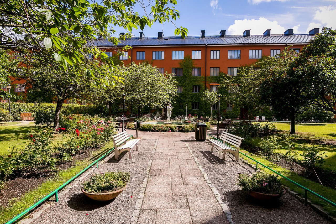 1. Sommar Vackert sommar som...