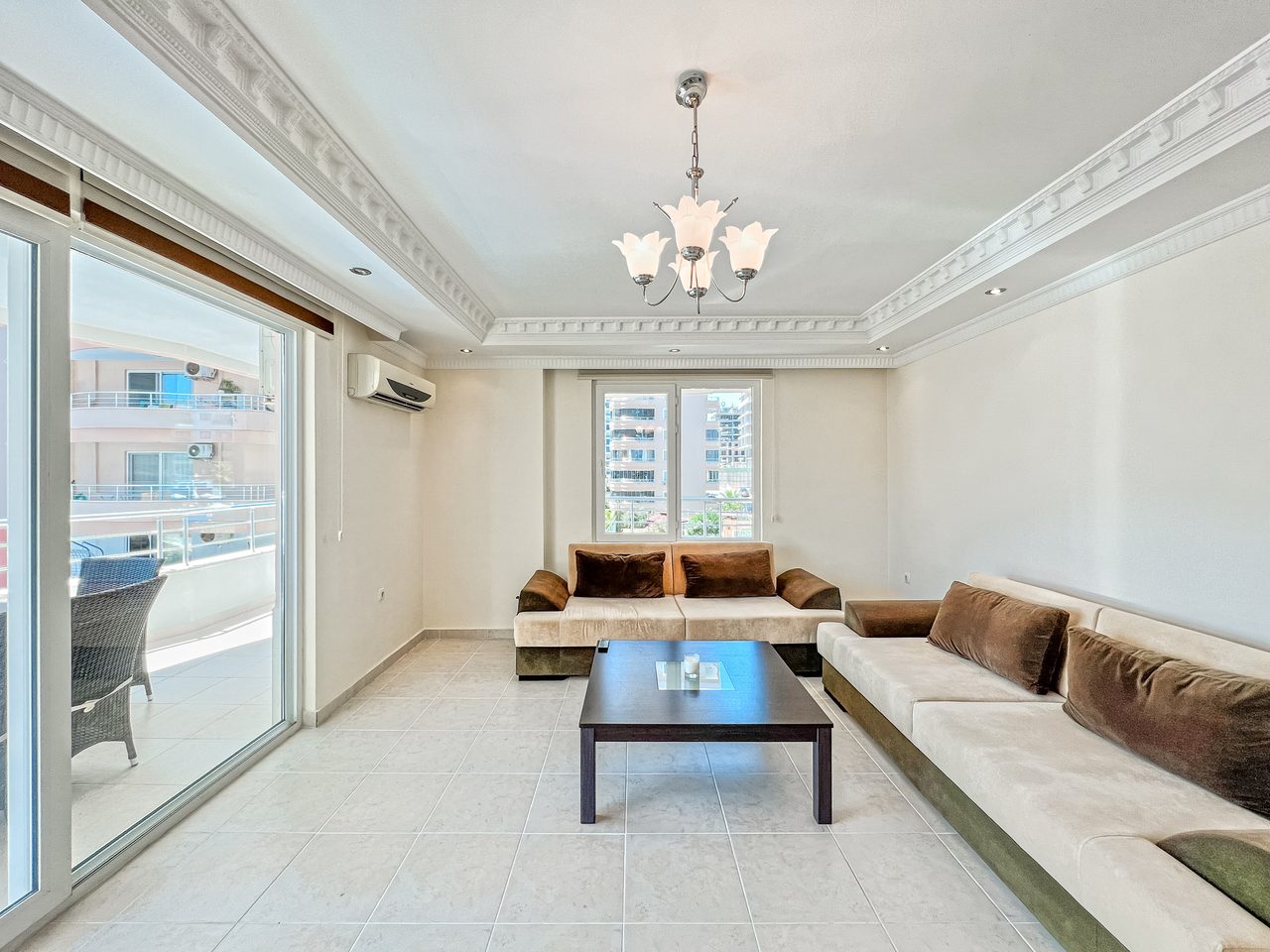 STOR 3-RUMSLÄGENHET I MAHMUTLAR