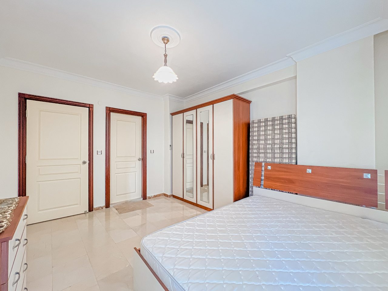 3 ROK I MAHMUTLAR NÄRA STRANDEN